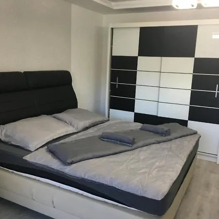 Dimitra 2 度假居 Štúrovo