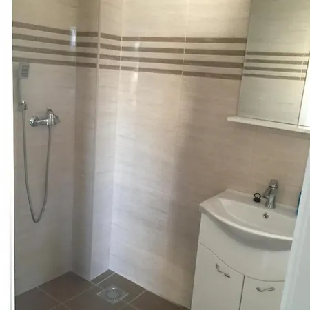 Holiday home Dimitra 2 *